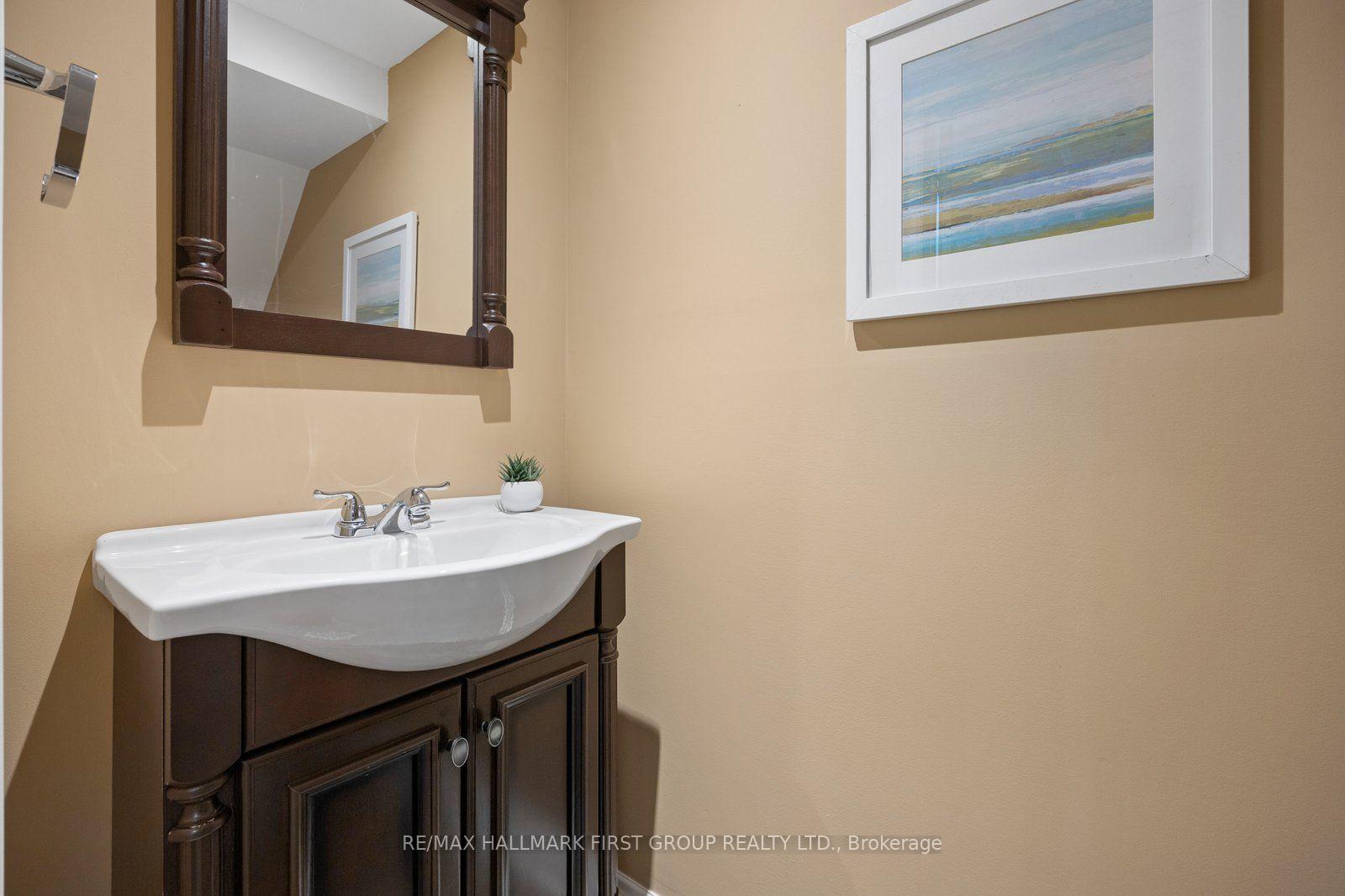 Photo 9 of 920 Essa Crescent, Pickering, West Shore — HOMEH
