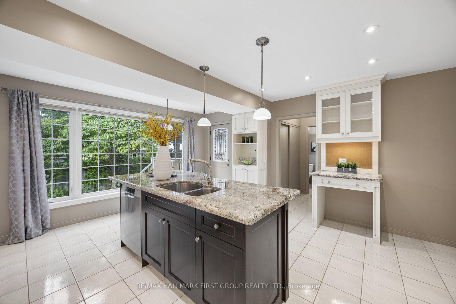 Photo 16 of 920 Essa Crescent, Pickering, West Shore — HOMEH