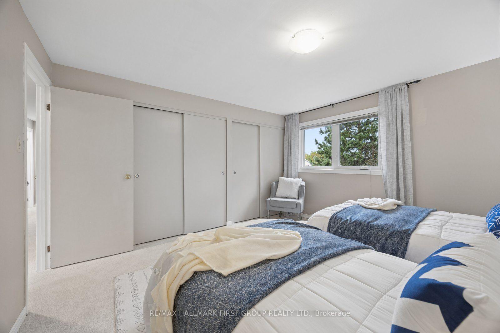 Photo 28 of 920 Essa Crescent, Pickering, West Shore — HOMEH