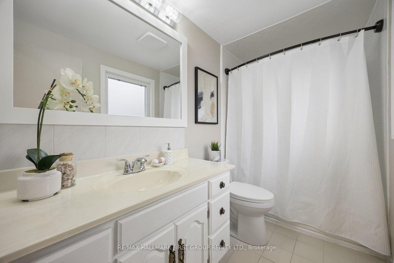 Photo 30 of 920 Essa Crescent, Pickering, West Shore — HOMEH