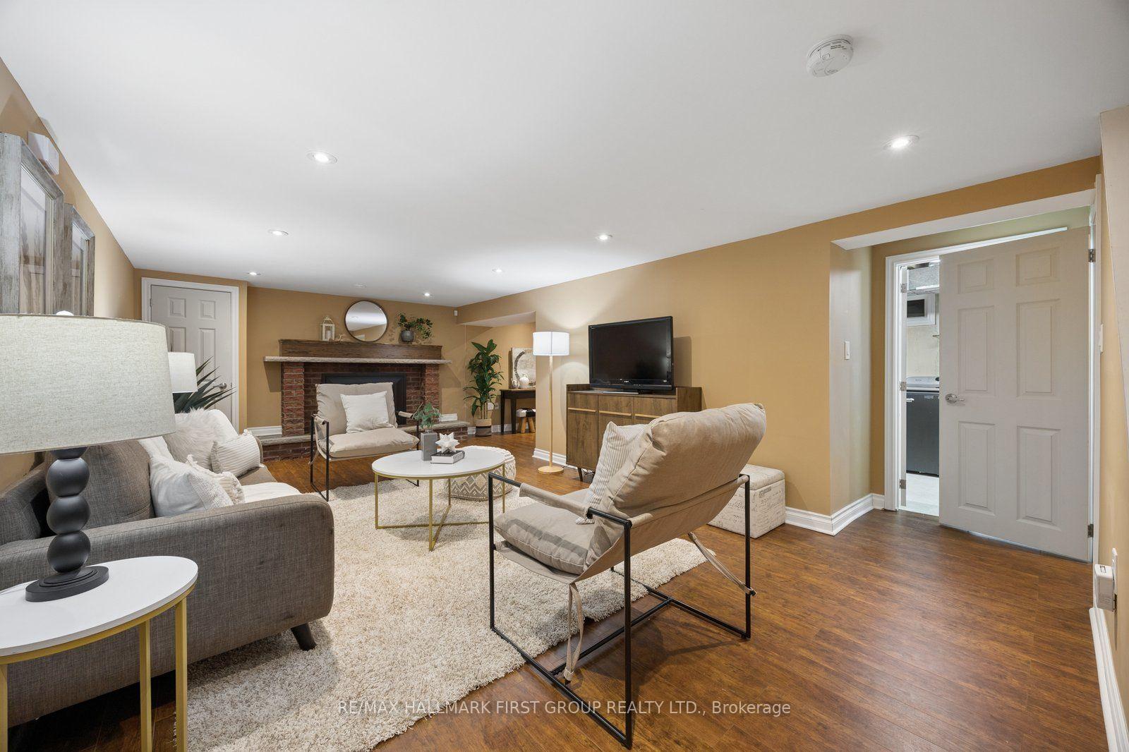 Photo 31 of 920 Essa Crescent, Pickering, West Shore — HOMEH