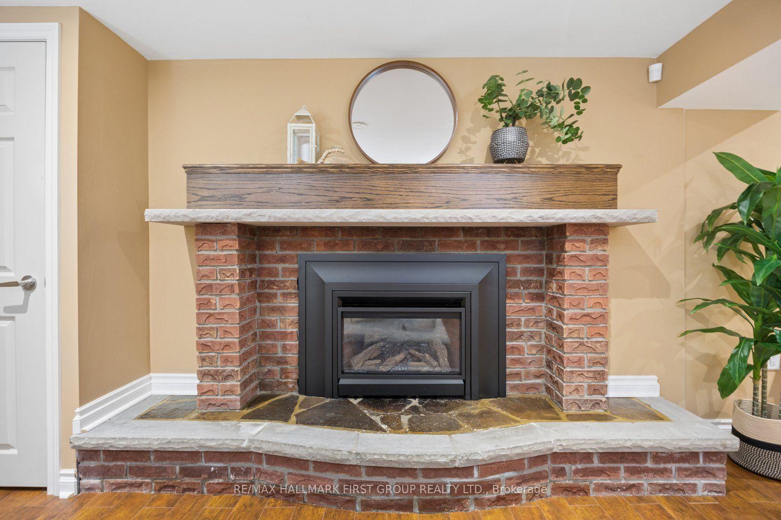 Photo 36 of 920 Essa Crescent, Pickering, West Shore — HOMEH
