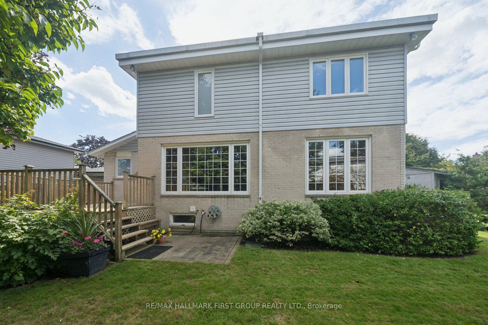 Photo 37 of 920 Essa Crescent, Pickering, West Shore — HOMEH