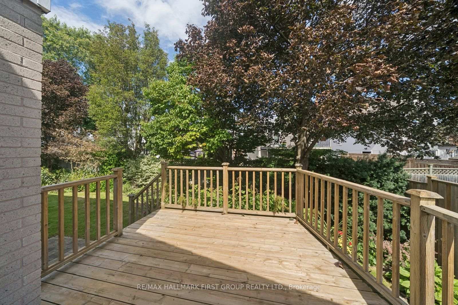 Photo 39 of 920 Essa Crescent, Pickering, West Shore — HOMEH