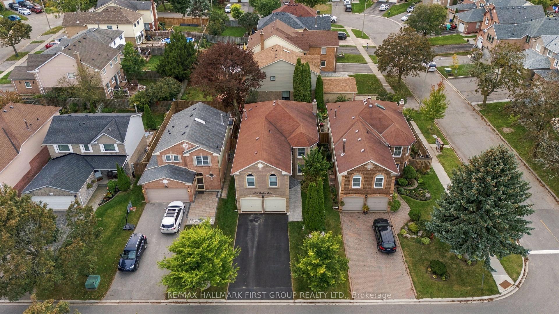 Photo 2 of 1518 Rawlings Drive, Pickering, Liverpool — HOMEH