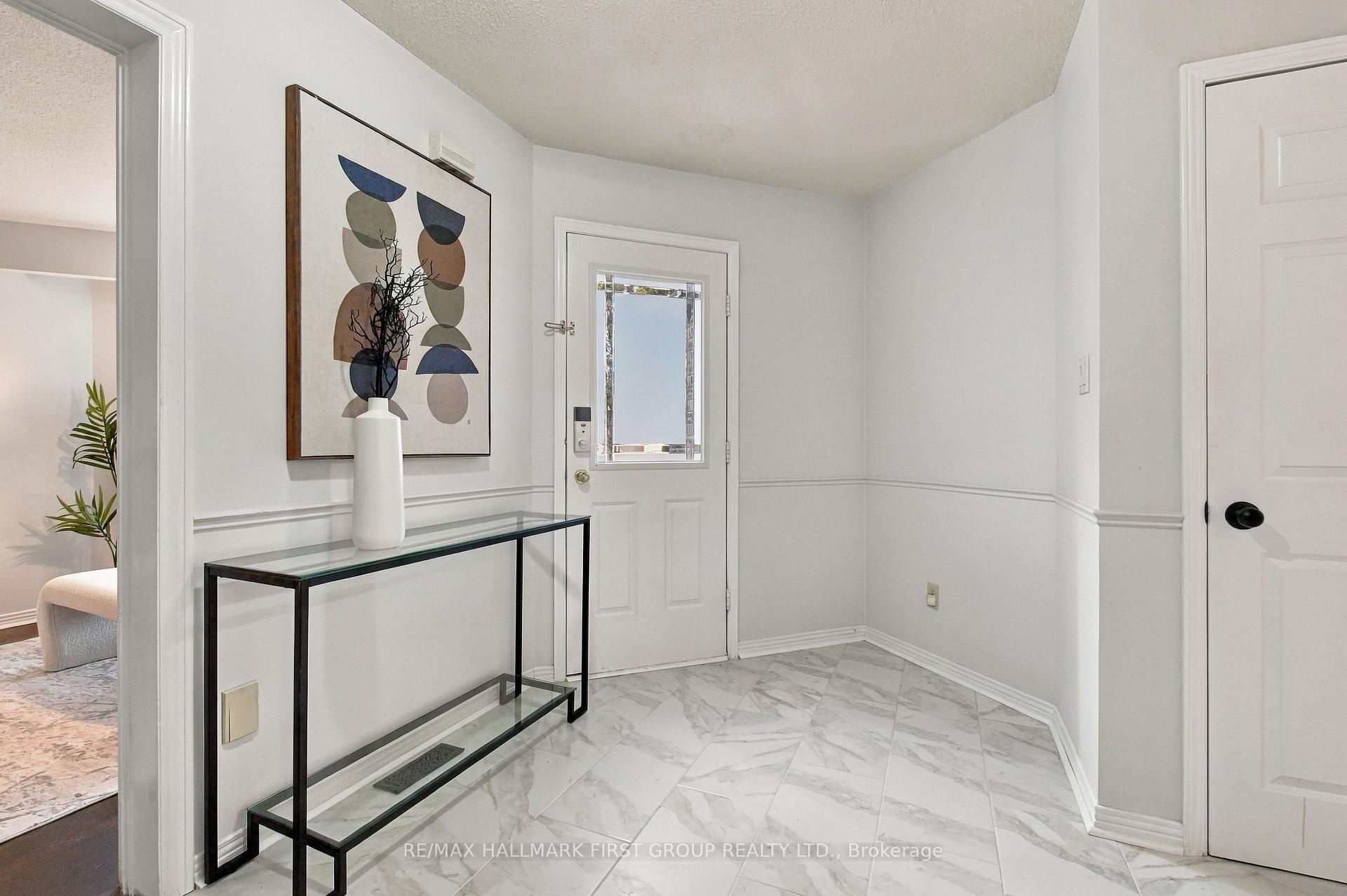 Photo 5 of 1518 Rawlings Drive, Pickering, Liverpool — HOMEH