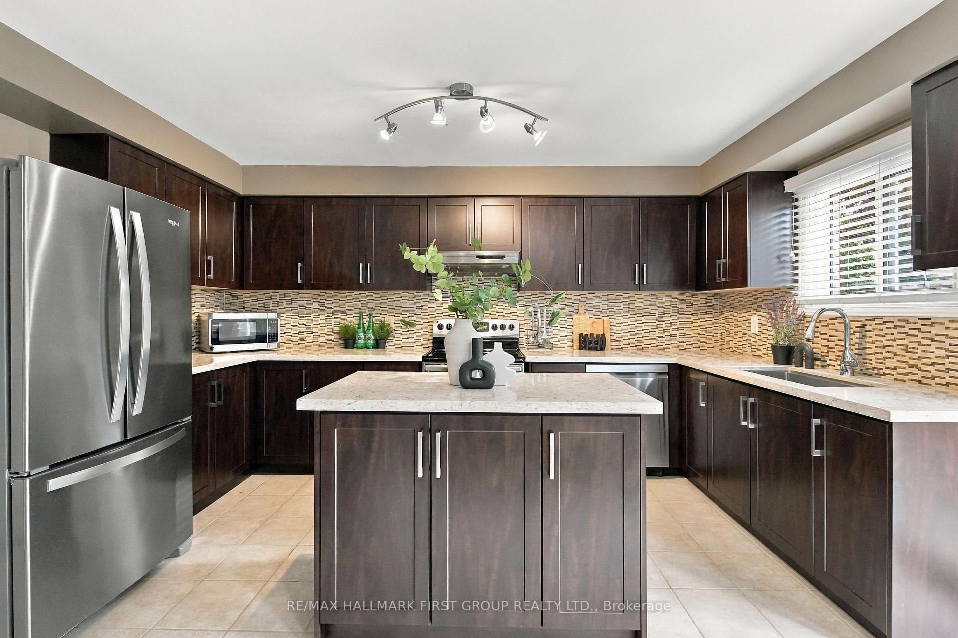 Photo 13 of 1518 Rawlings Drive, Pickering, Liverpool — HOMEH