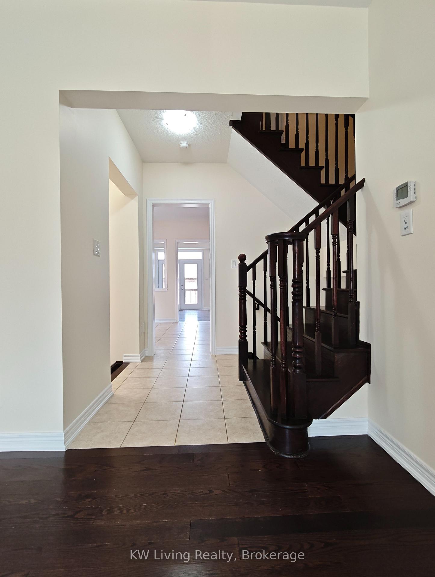 Photo 5 of 109 Cornwall Drive, Markham, Cornell — HOMEH