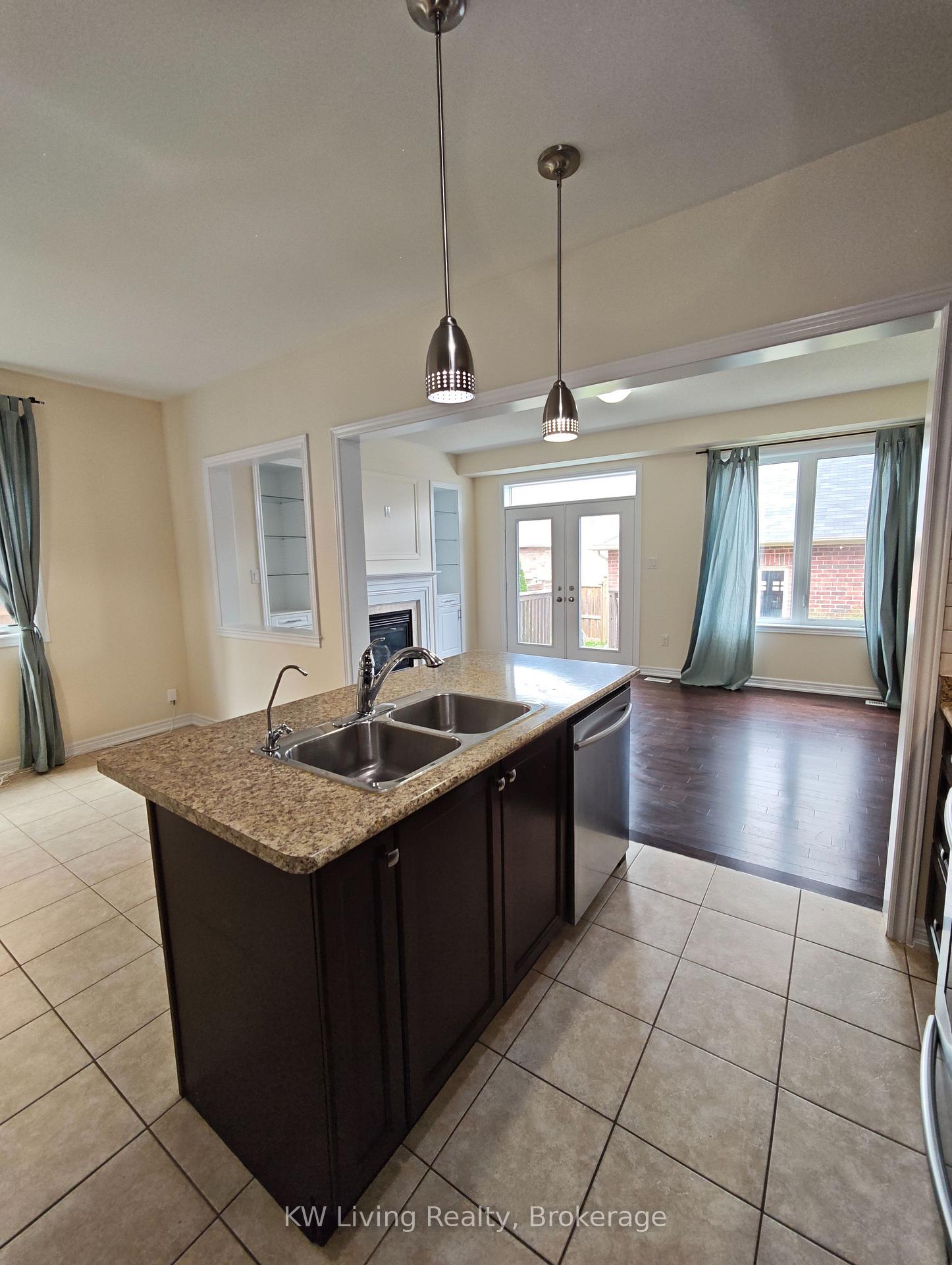 Photo 8 of 109 Cornwall Drive, Markham, Cornell — HOMEH