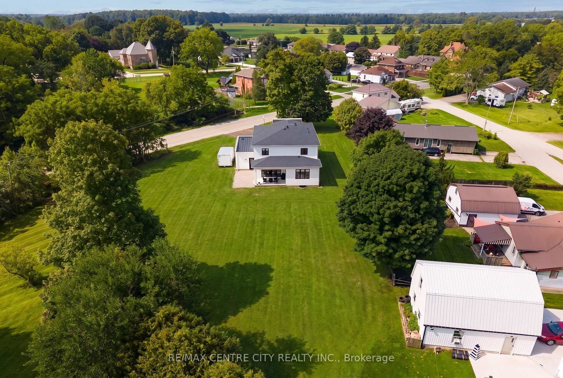 Photo 4 of 53900 Heritage Line, Bayham, Richmond — HOMEH