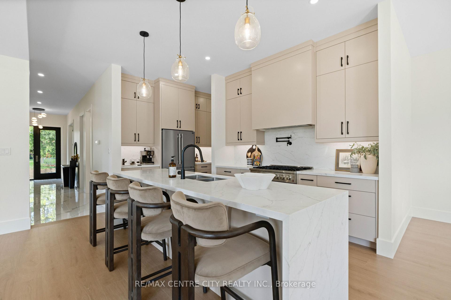 Photo 9 of 53900 Heritage Line, Bayham, Richmond — HOMEH