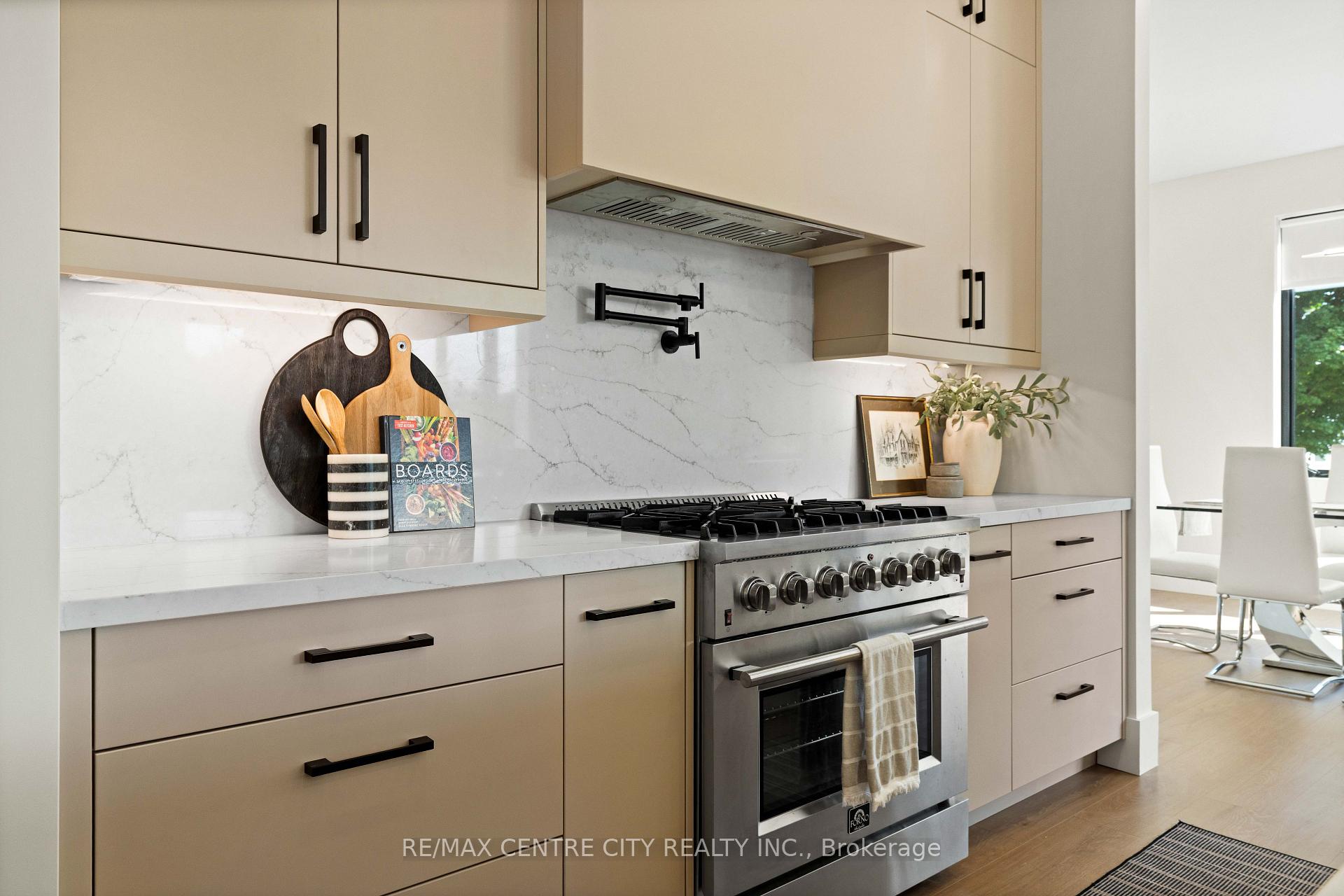 Photo 12 of 53900 Heritage Line, Bayham, Richmond — HOMEH