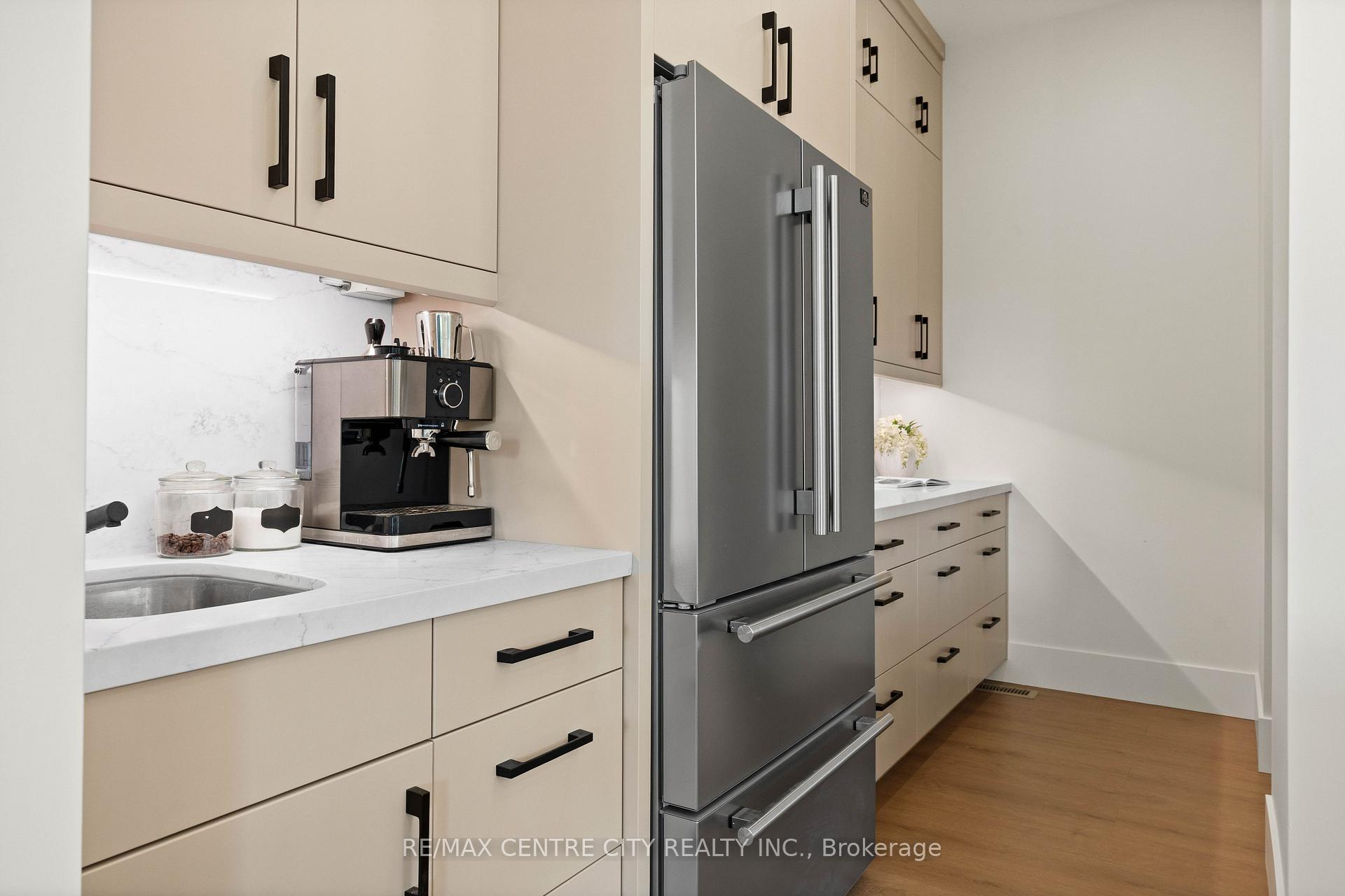 Photo 14 of 53900 Heritage Line, Bayham, Richmond — HOMEH