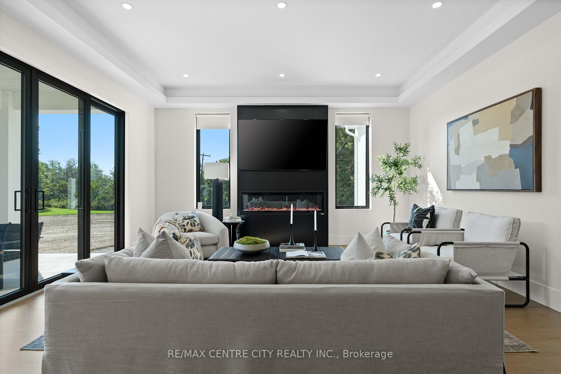Photo 17 of 53900 Heritage Line, Bayham, Richmond — HOMEH