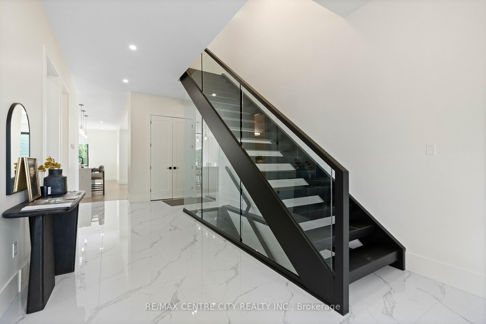 Photo 25 of 53900 Heritage Line, Bayham, Richmond — HOMEH
