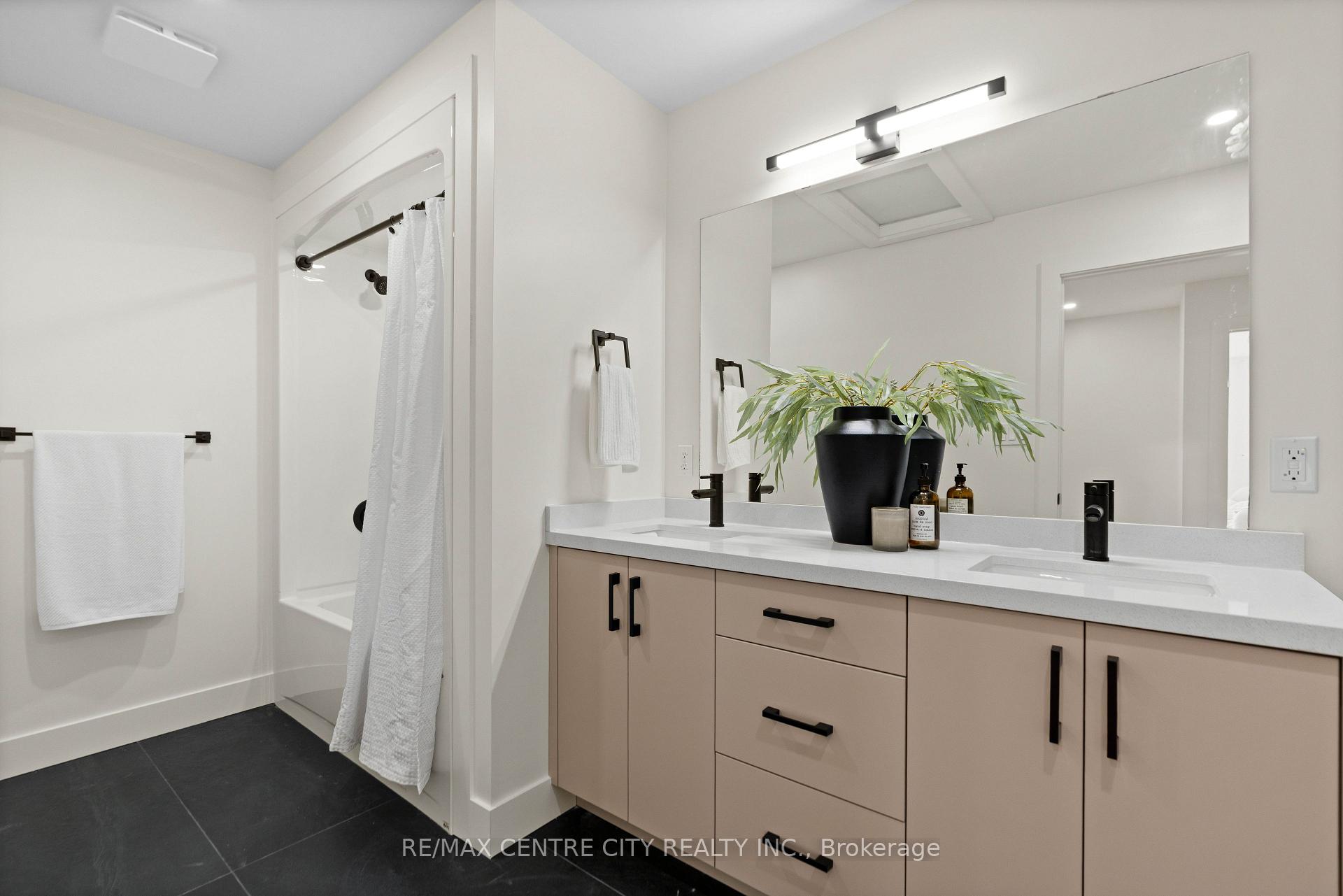 Photo 41 of 53900 Heritage Line, Bayham, Richmond — HOMEH