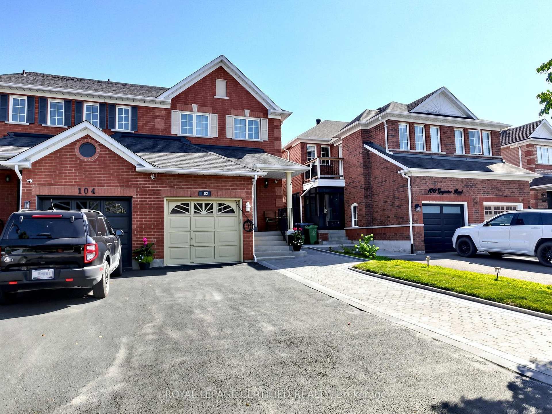 Photo 2 of 102 Grapevine Road, Caledon, Bolton West — HOMEH