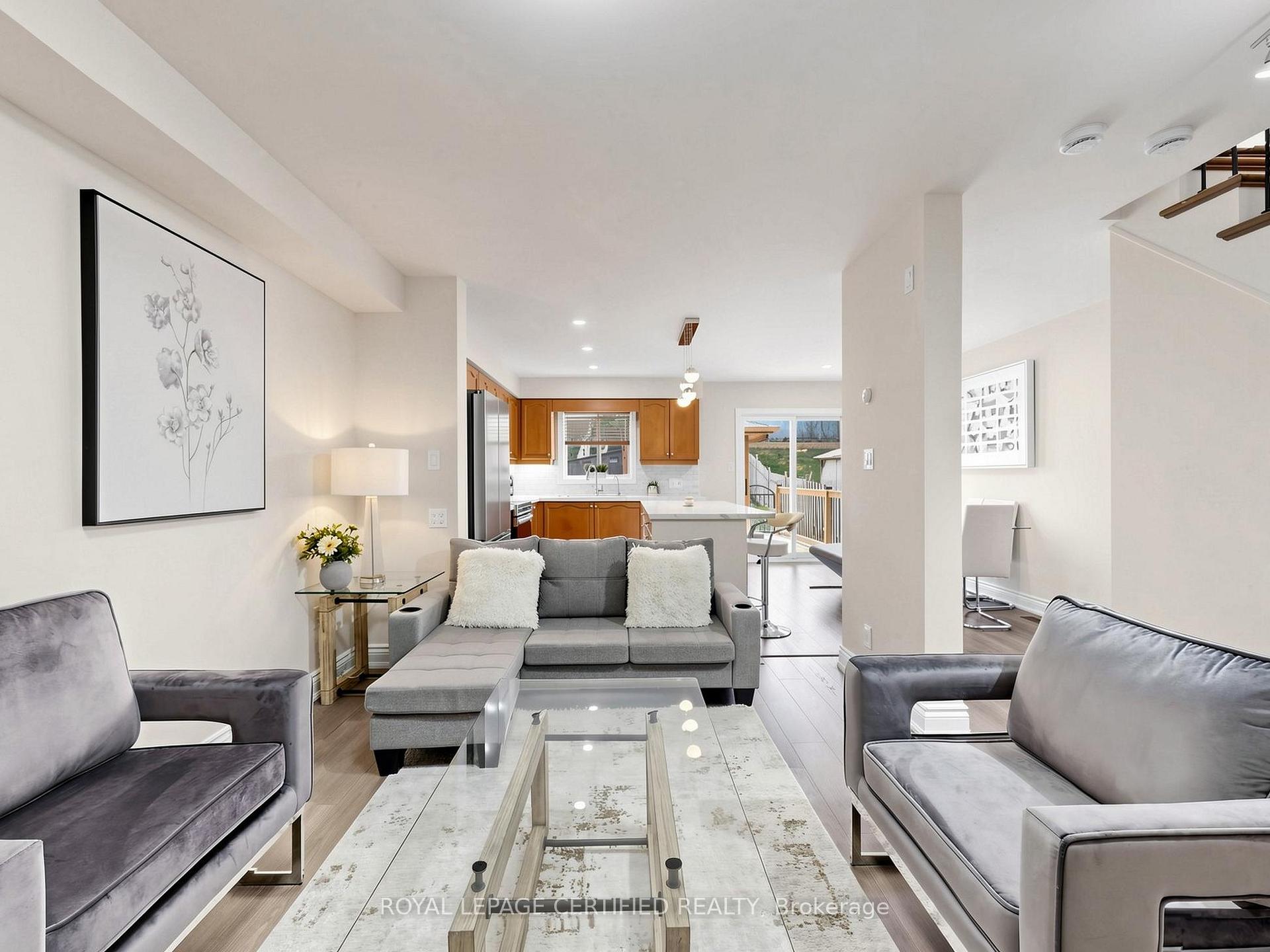 Photo 6 of 102 Grapevine Road, Caledon, Bolton West — HOMEH