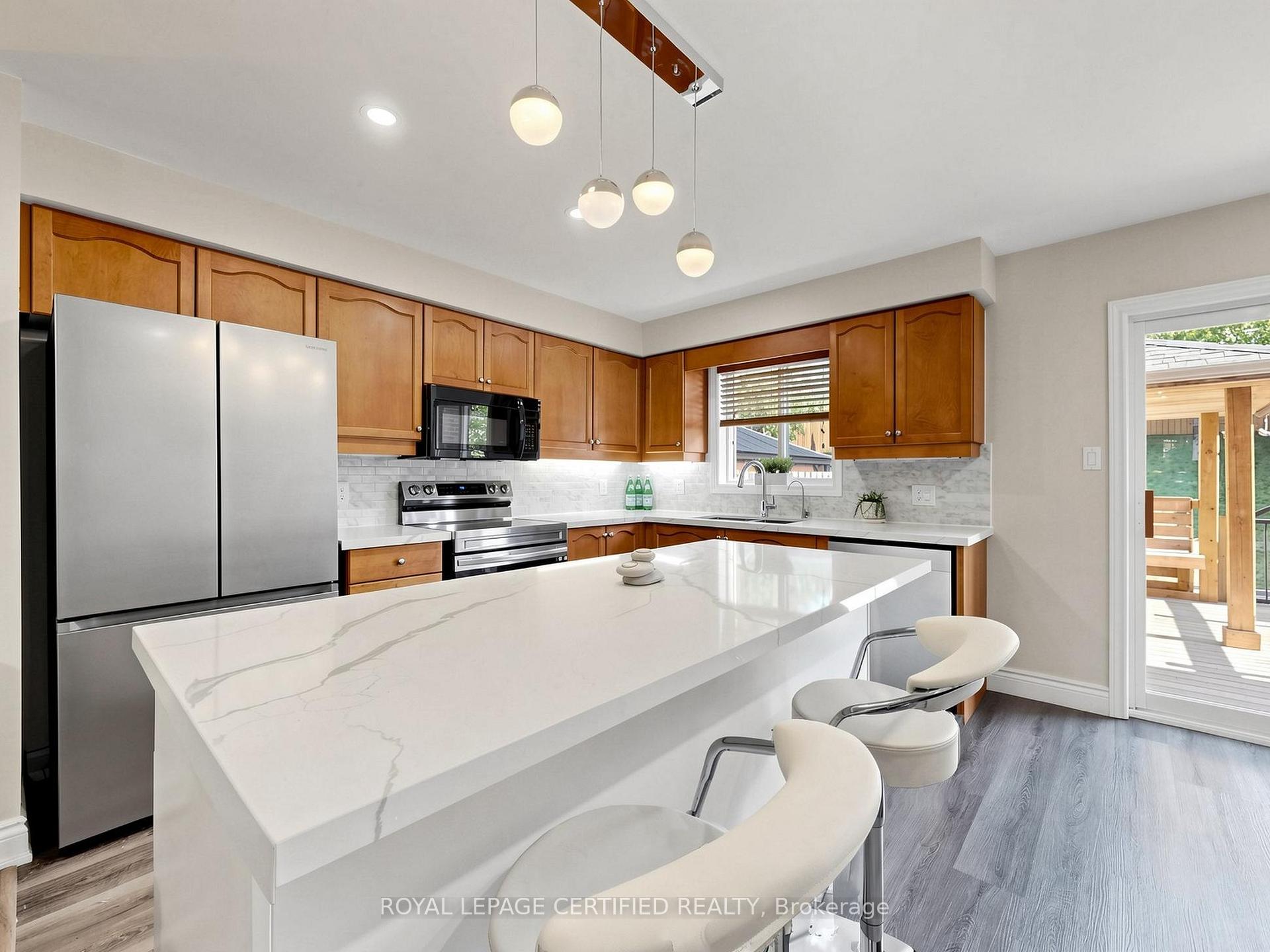 Photo 11 of 102 Grapevine Road, Caledon, Bolton West — HOMEH