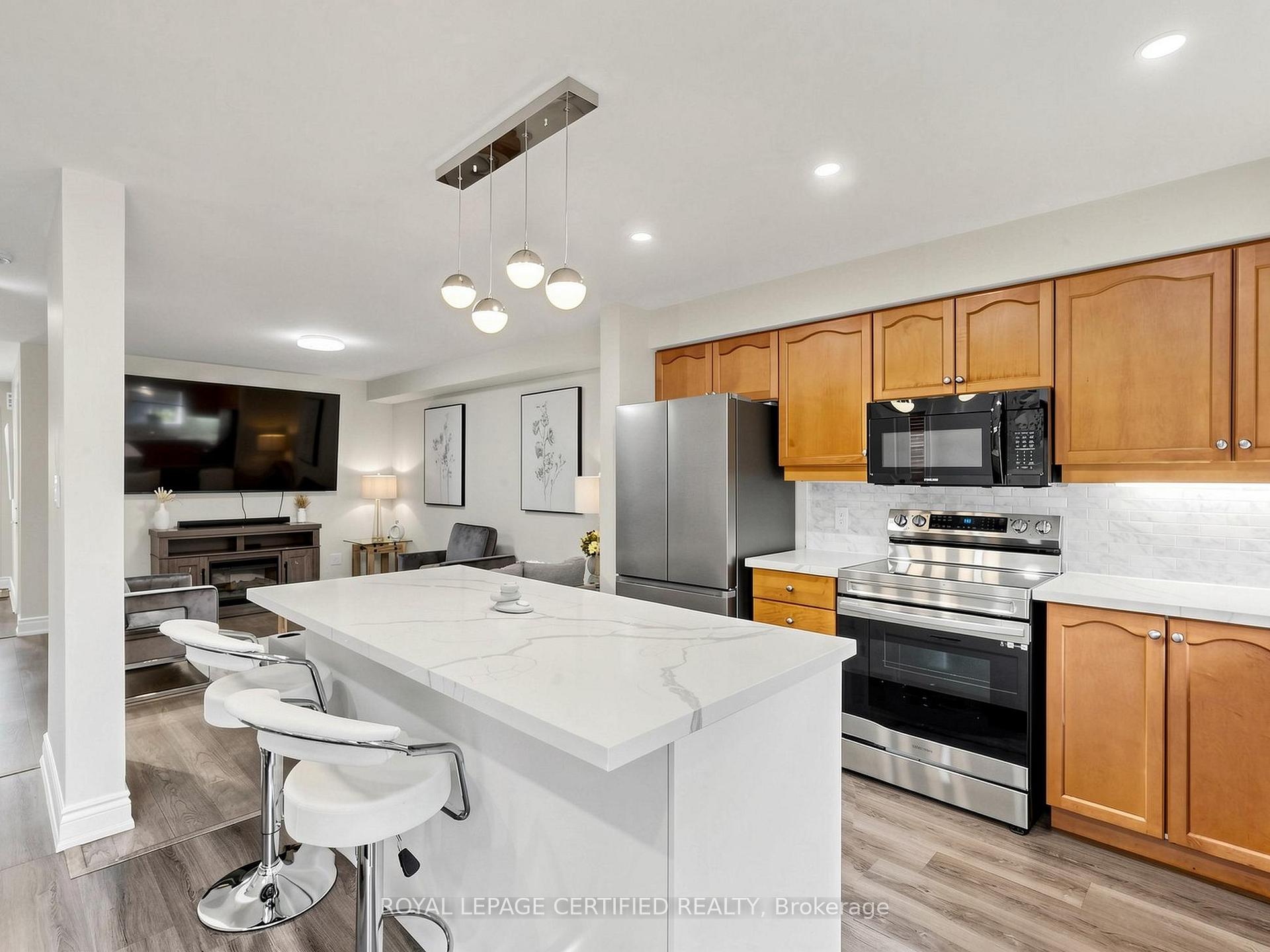 Photo 12 of 102 Grapevine Road, Caledon, Bolton West — HOMEH