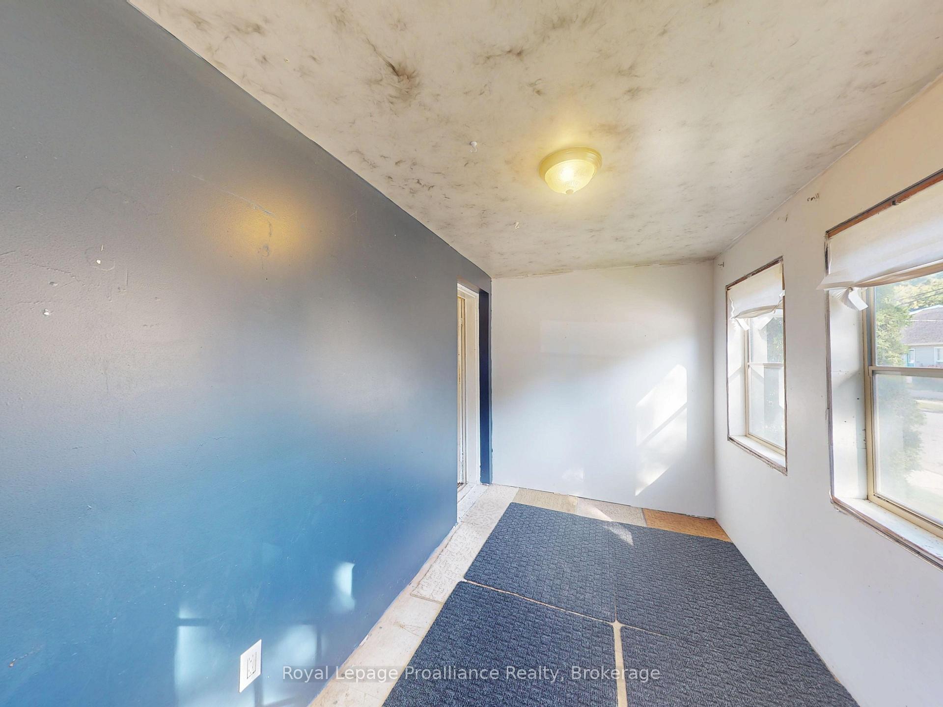 Photo 7 of 166 Burnham Street, Belleville, Belleville Ward — HOMEH