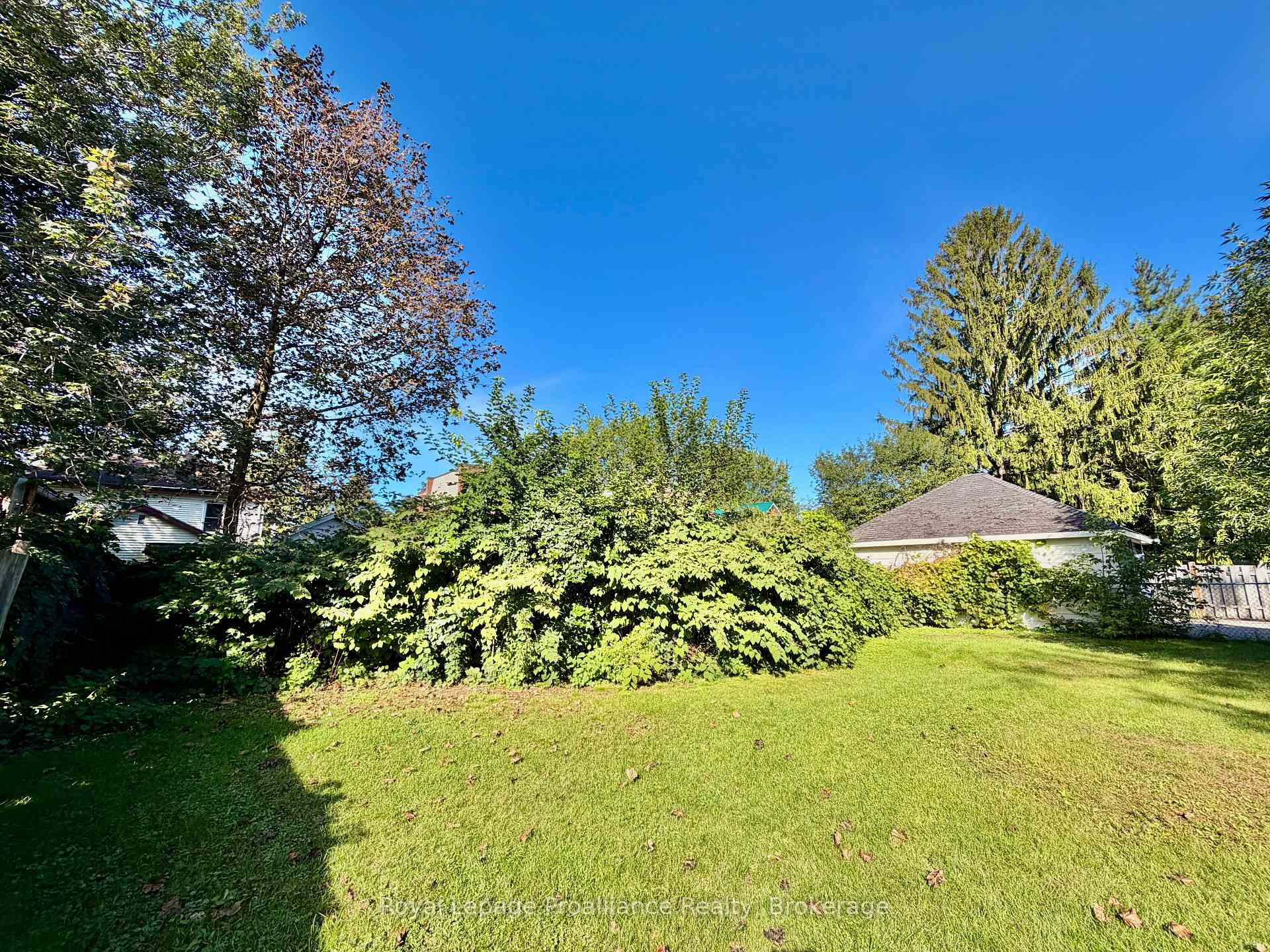 Photo 27 of 166 Burnham Street, Belleville, Belleville Ward — HOMEH