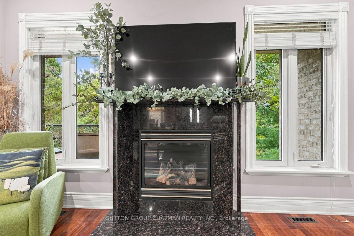 Photo 8 of 1802 Riverbend Road, London, South A — HOMEH