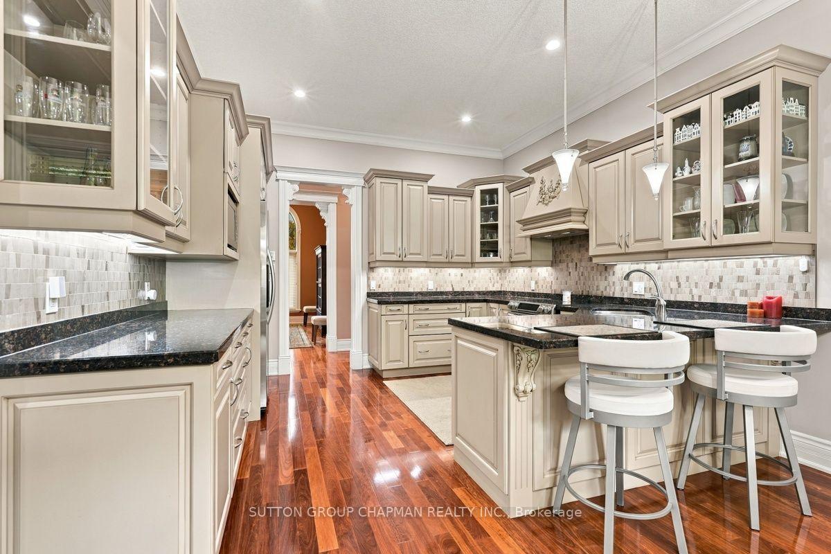 Photo 11 of 1802 Riverbend Road, London, South A — HOMEH