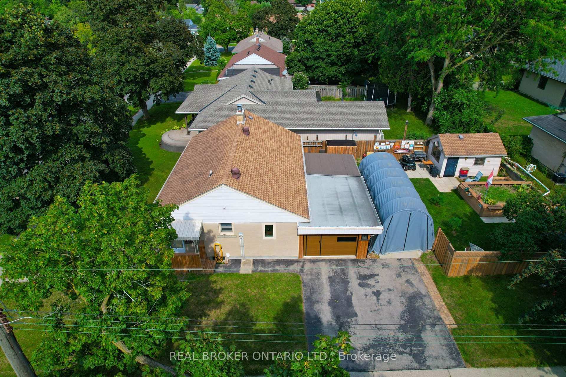 Photo 6 of 21 Oakwood Avenue, Kitchener, Fairfield — HOMEH