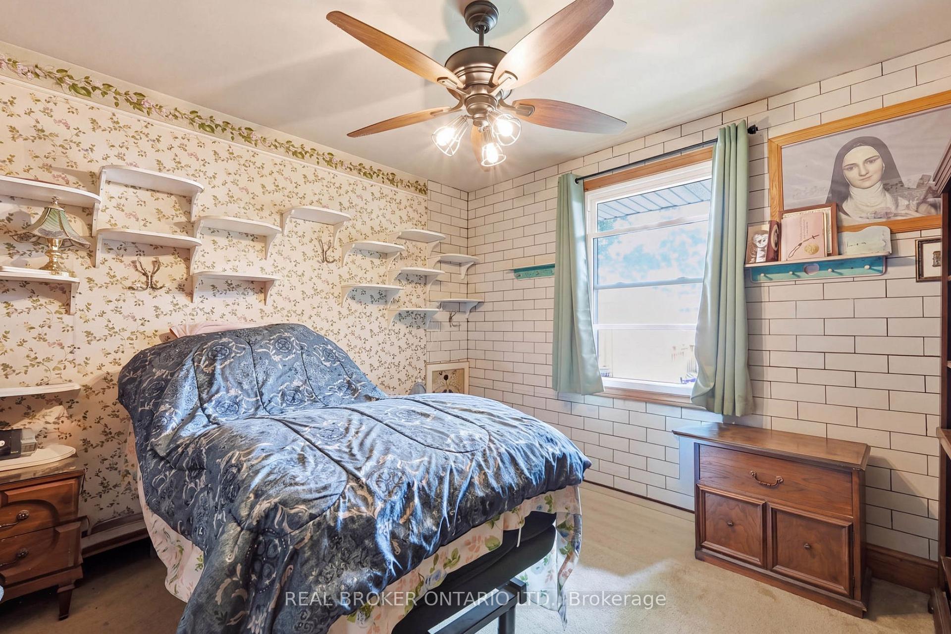 Photo 21 of 21 Oakwood Avenue, Kitchener, Fairfield — HOMEH