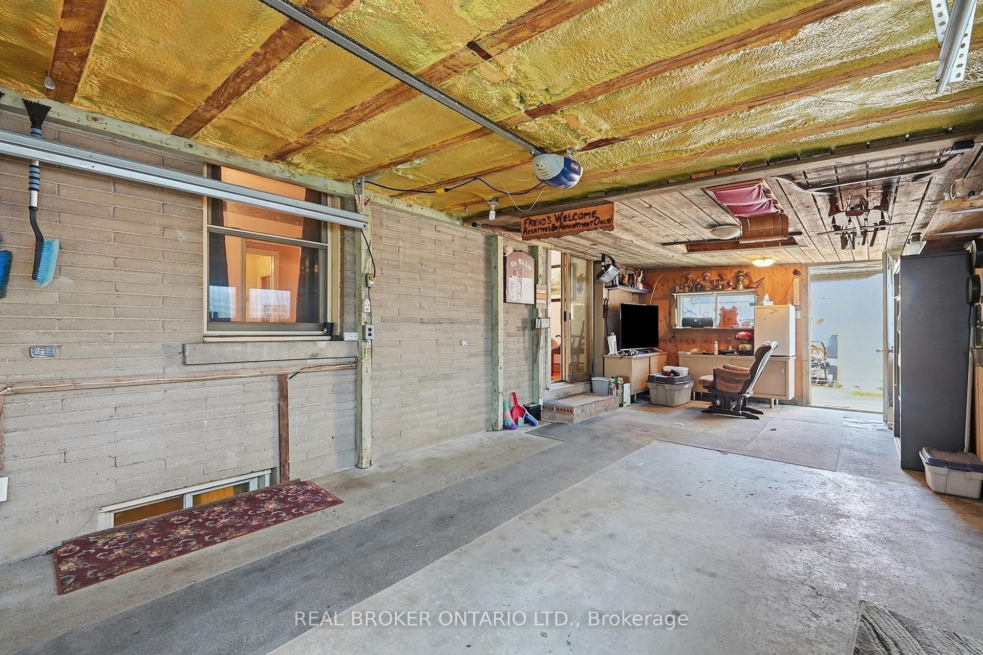 Photo 28 of 21 Oakwood Avenue, Kitchener, Fairfield — HOMEH