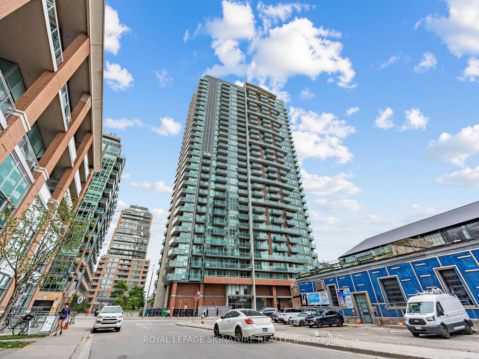 Front of Unit 1004, 150 East Liberty Street