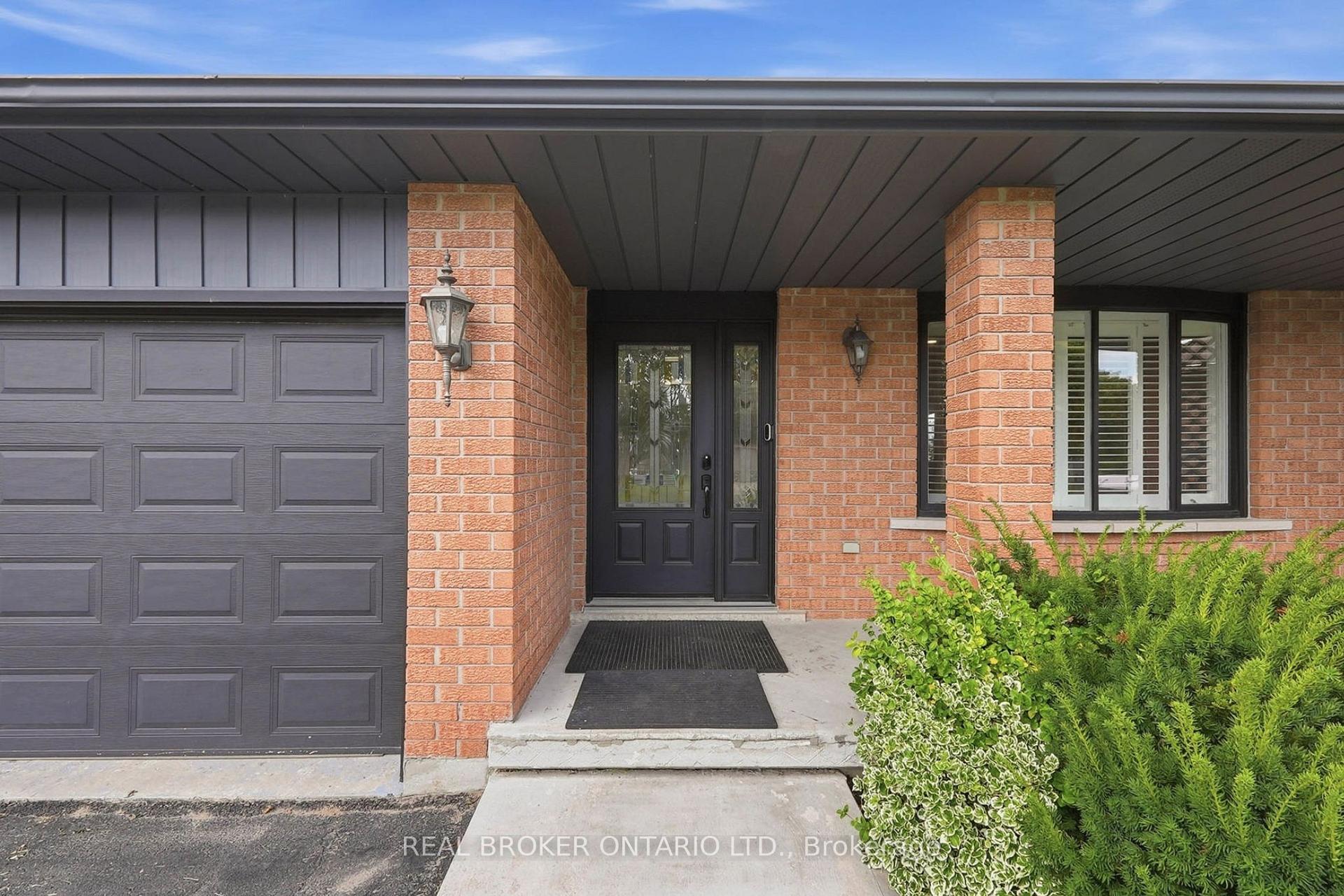 Photo 6 of 60 Ebydale Drive, Kitchener, Grand River North — HOMEH