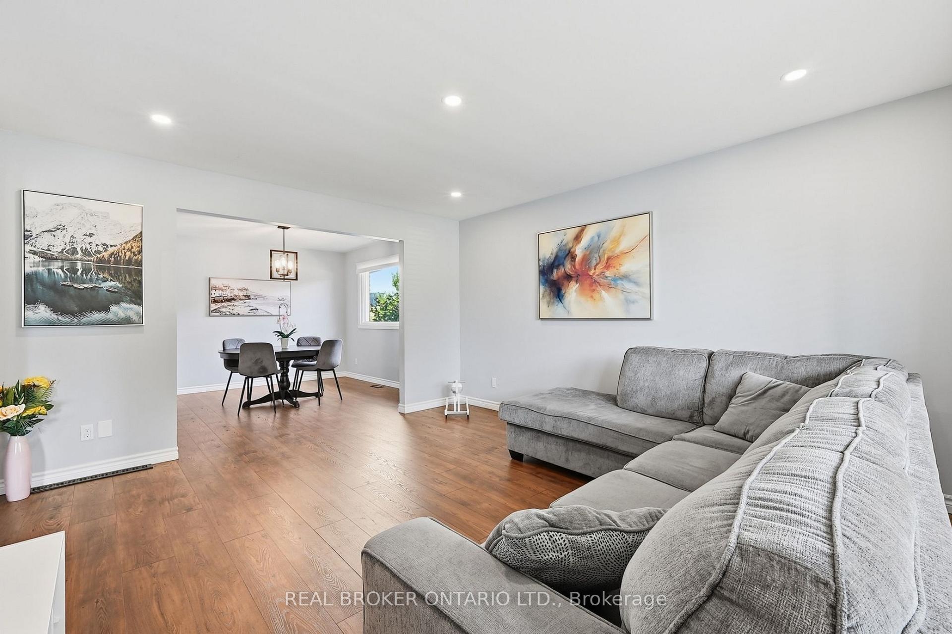 Photo 9 of 60 Ebydale Drive, Kitchener, Grand River North — HOMEH