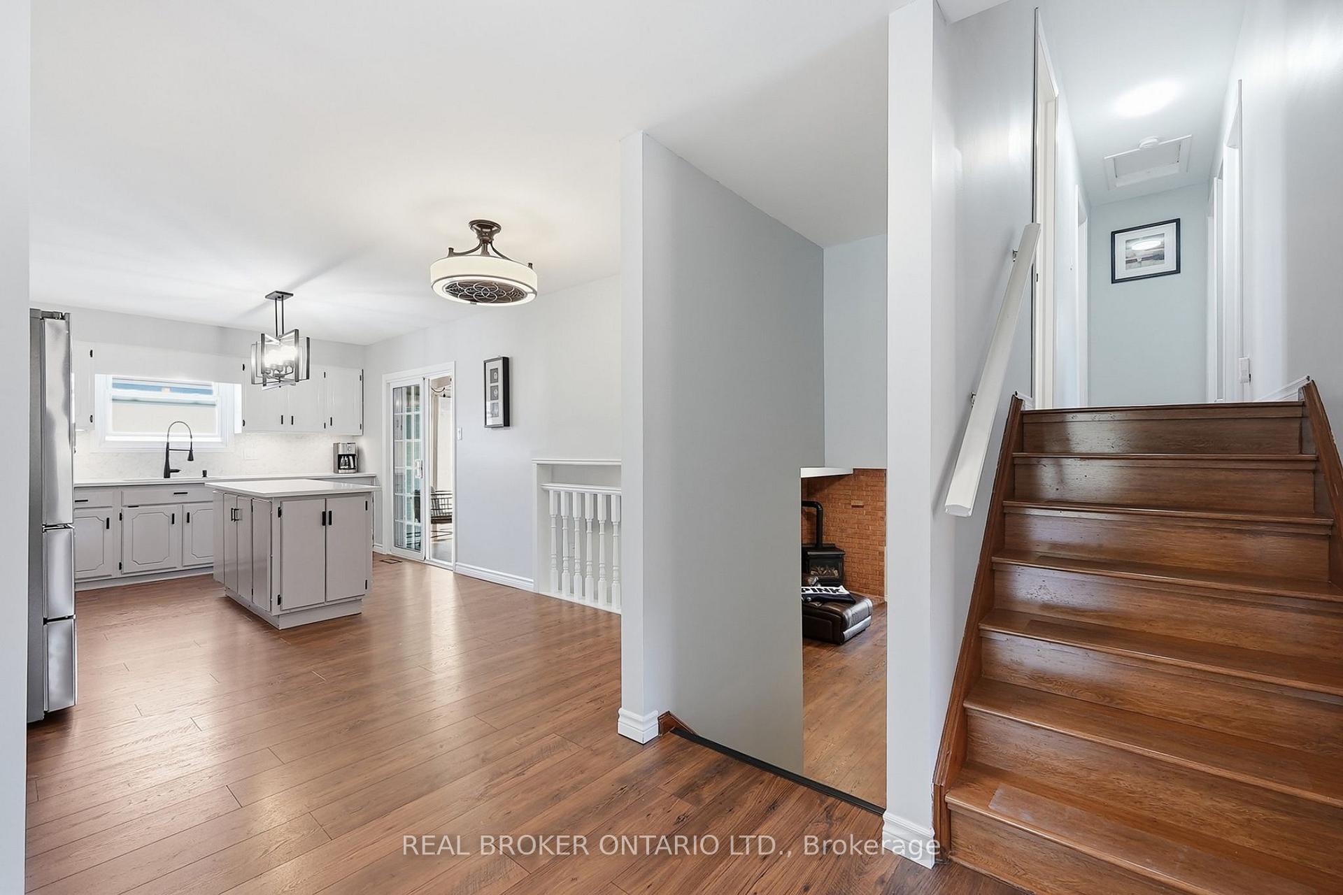 Photo 11 of 60 Ebydale Drive, Kitchener, Grand River North — HOMEH