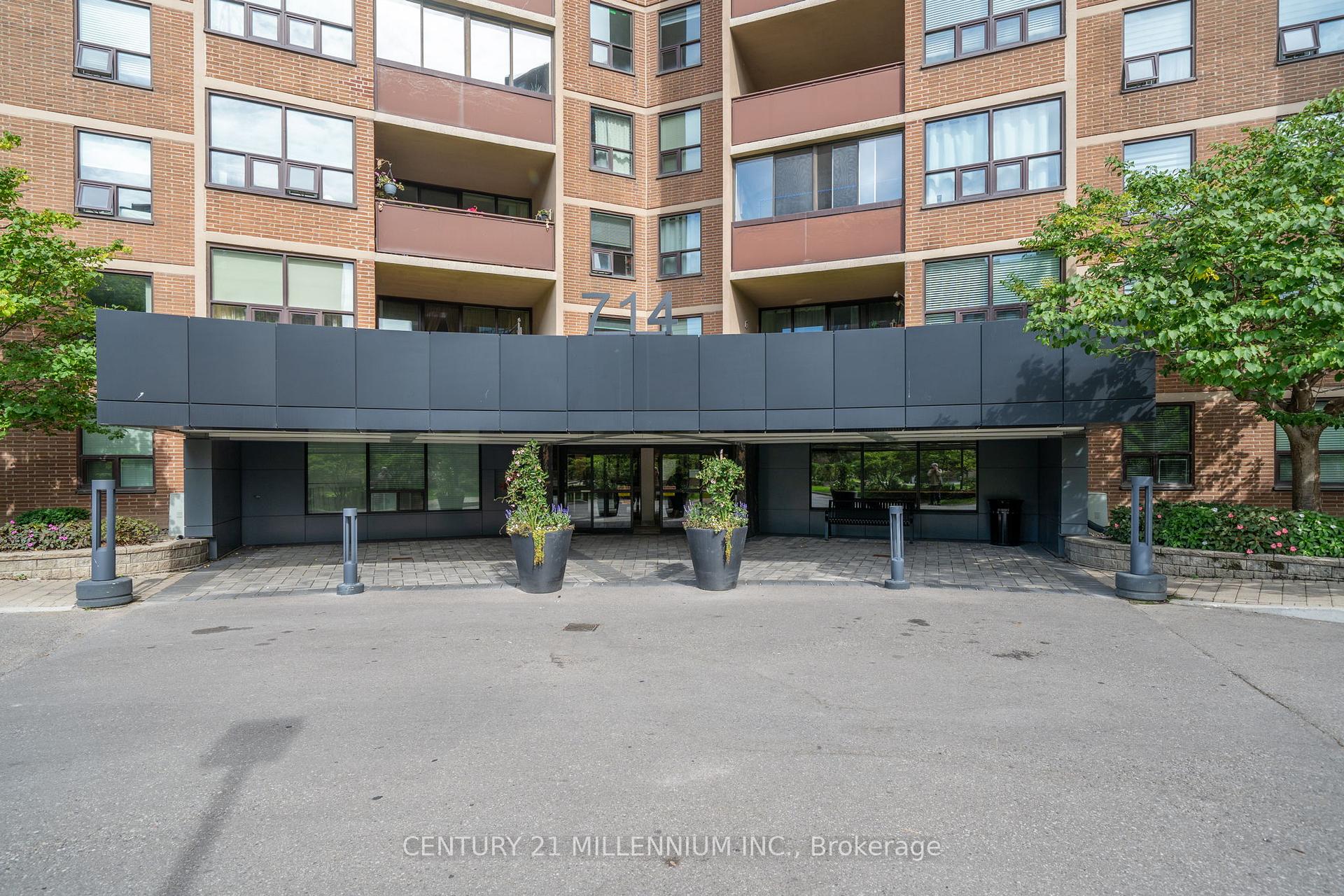 Photo 3 of Unit 903, 714 The West Mall, Etobicoke, Eringate-Centennial-West Deane — HOMEH