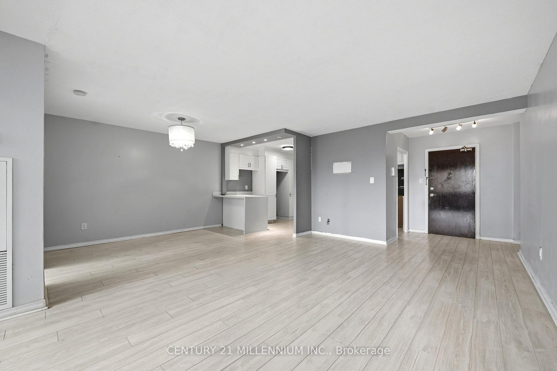 Photo 8 of Unit 903, 714 The West Mall, Etobicoke, Eringate-Centennial-West Deane — HOMEH