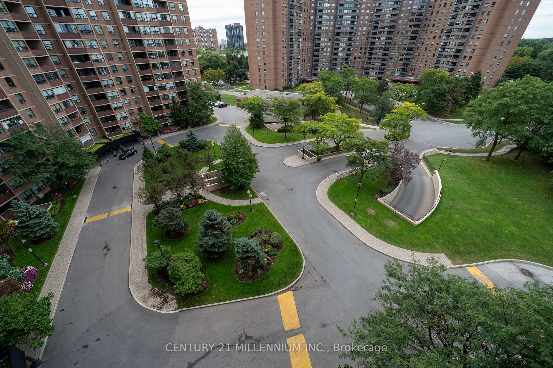 Photo 12 of Unit 903, 714 The West Mall, Etobicoke, Eringate-Centennial-West Deane — HOMEH