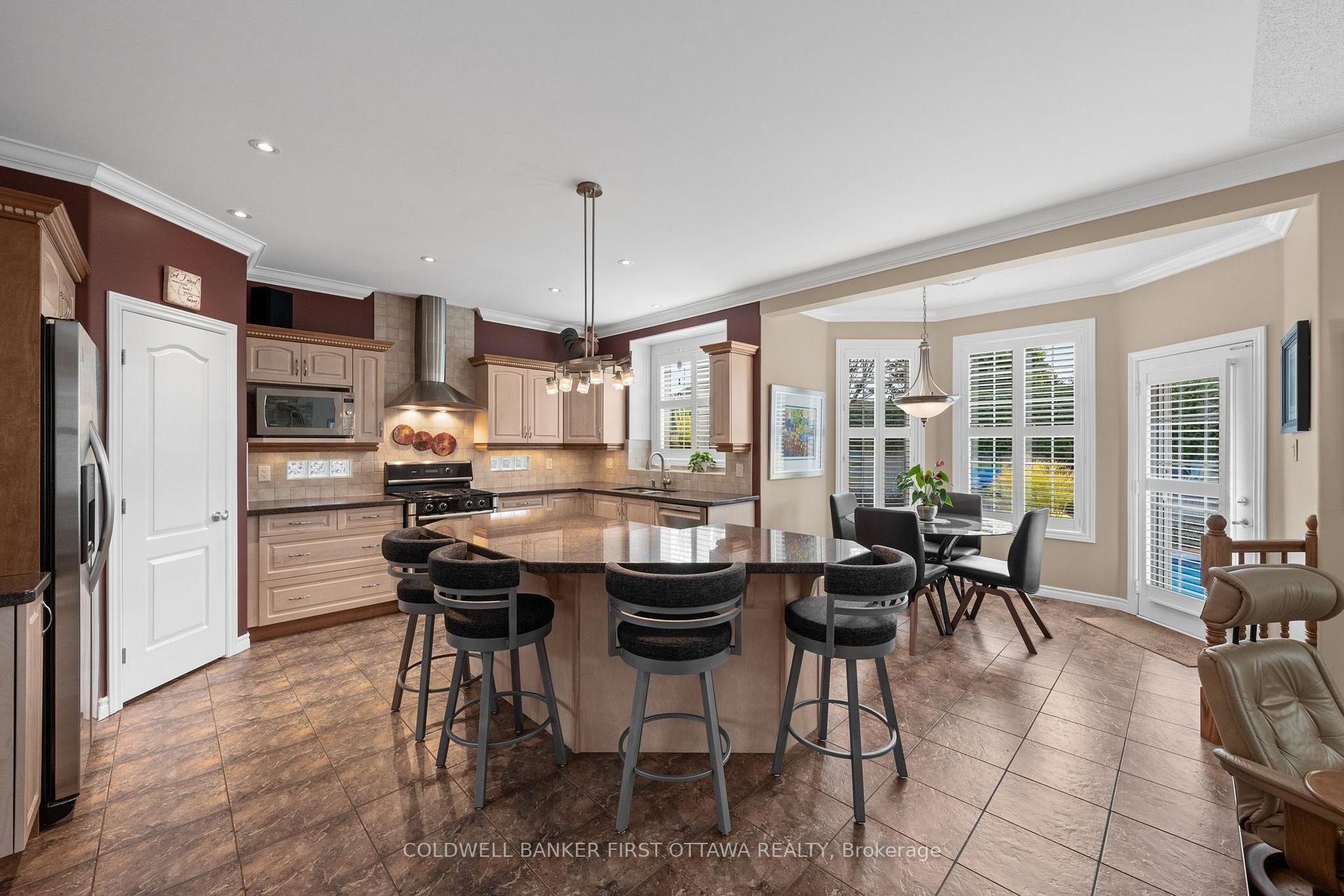 Photo 12 of 58 Golflinks Drive, Ottawa, Barrhaven - Stonebridge — HOMEH