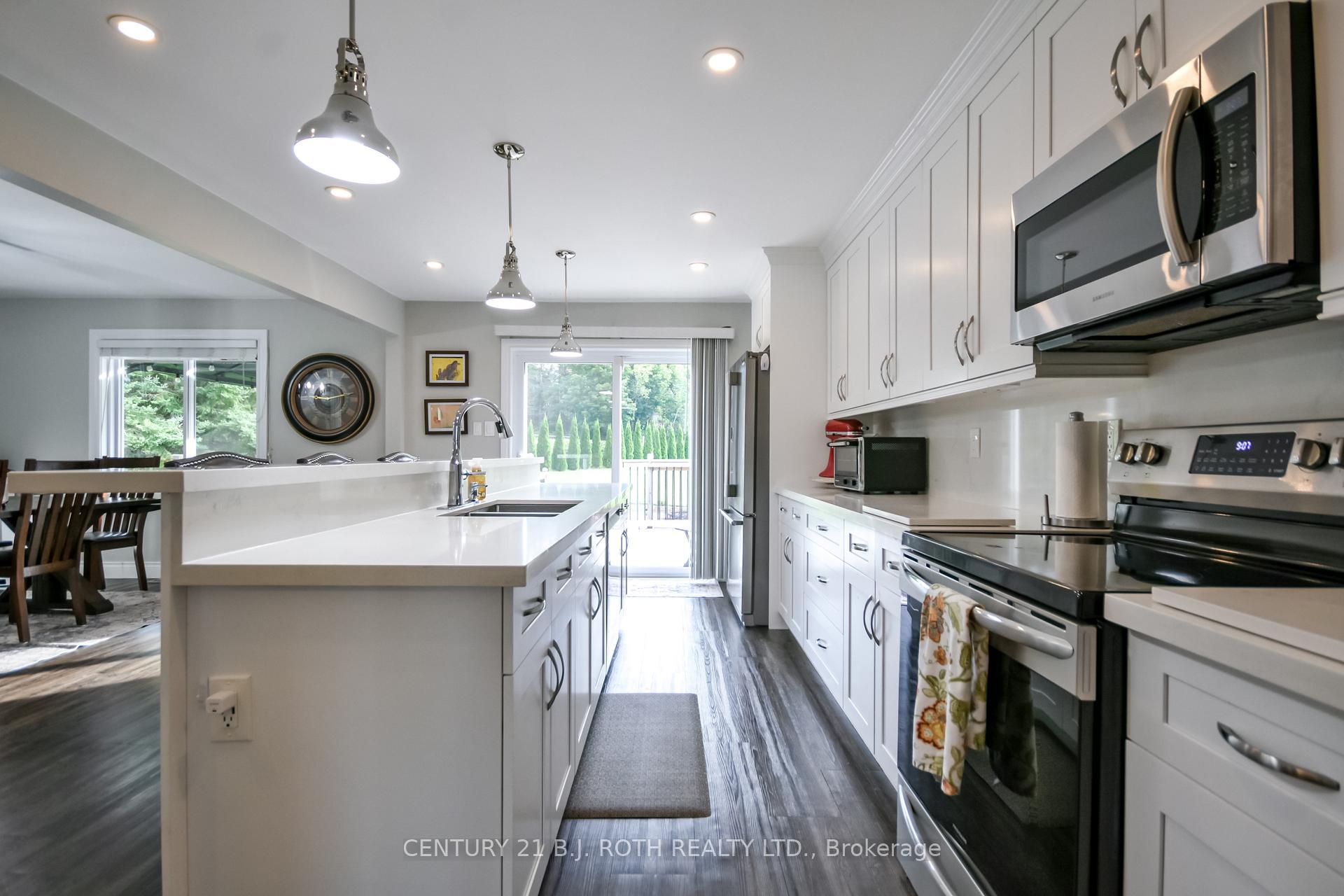 Photo 12 of 7 Orsi Drive, Oro-Medonte, Rural Oro-Medonte — HOMEH