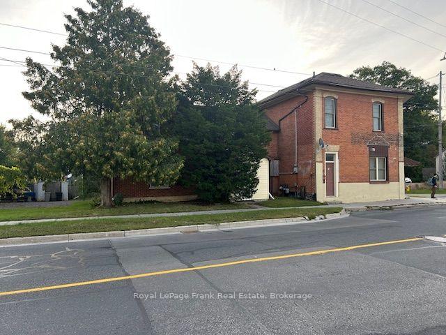 Photo 5 of 226 Lake Street, Peterborough, Town Ward 3 — HOMEH
