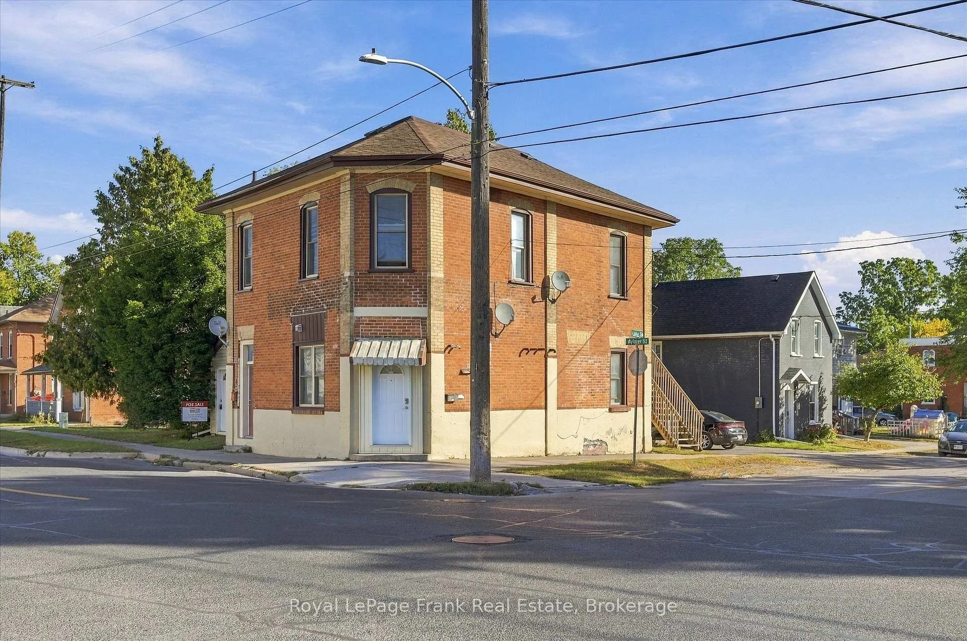 Photo 4 of 226 Lake Street, Peterborough, Town Ward 3 — HOMEH