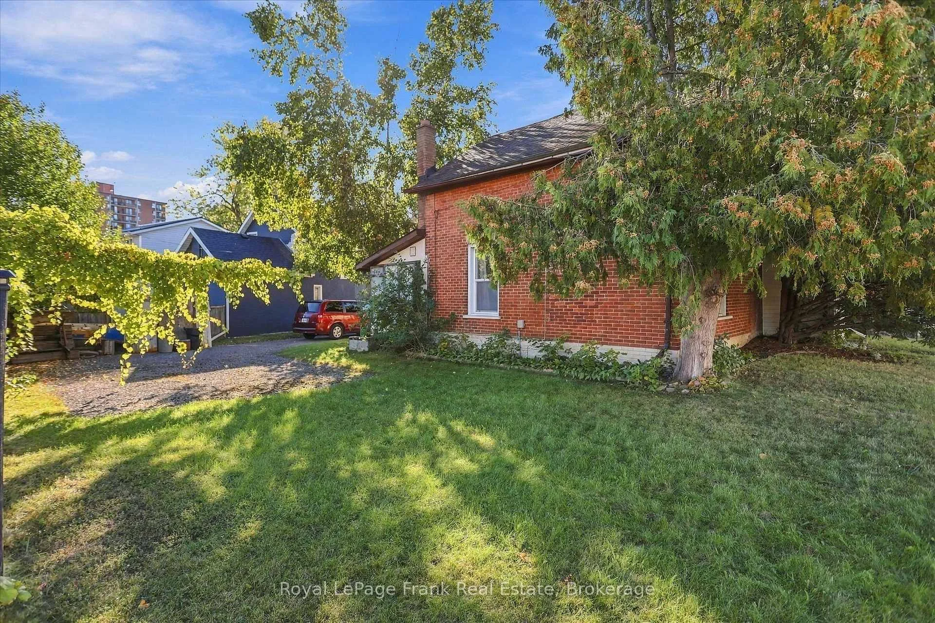 Photo 16 of 226 Lake Street, Peterborough, Town Ward 3 — HOMEH