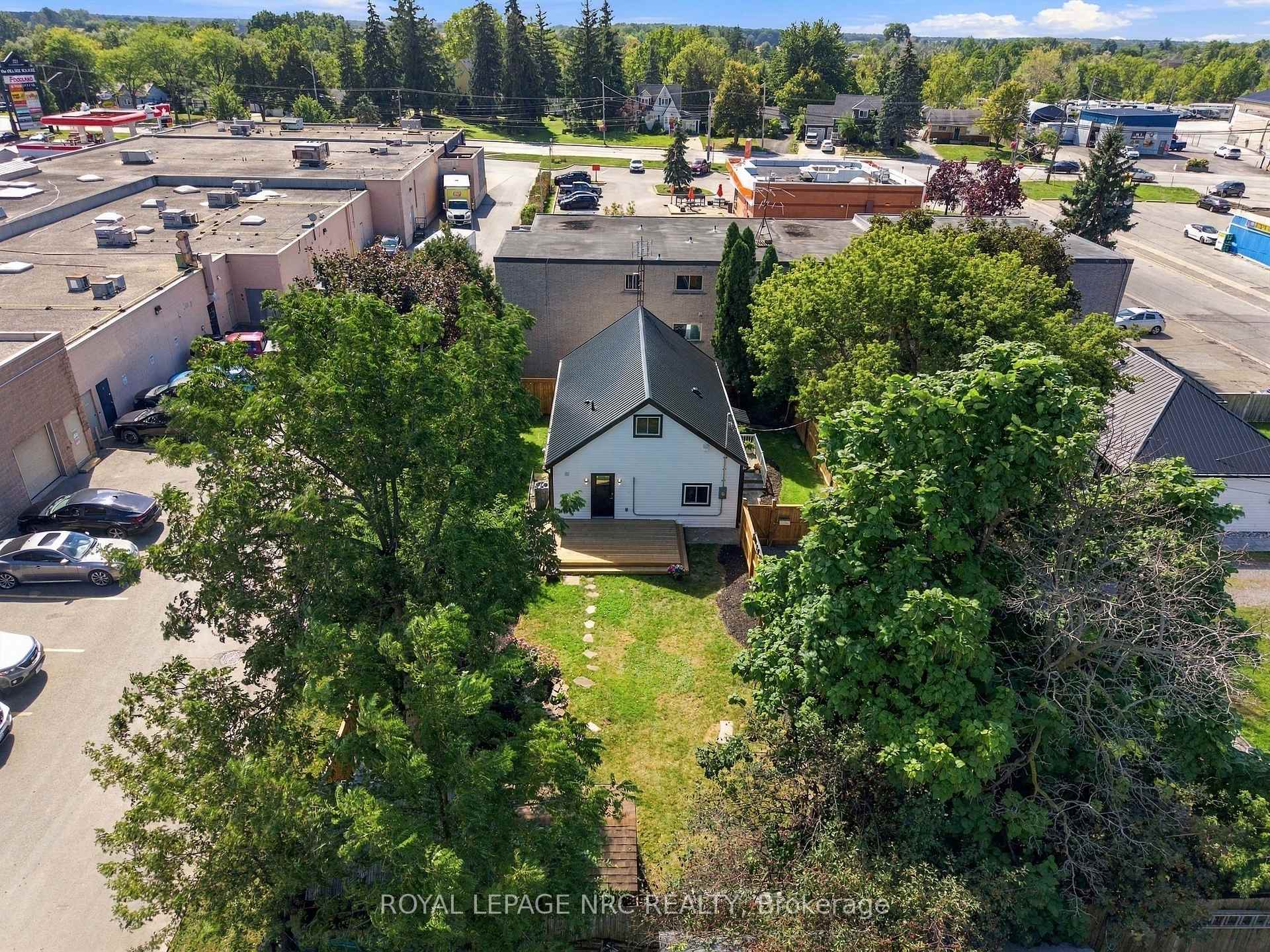 Photo of 116 Dufferin Street