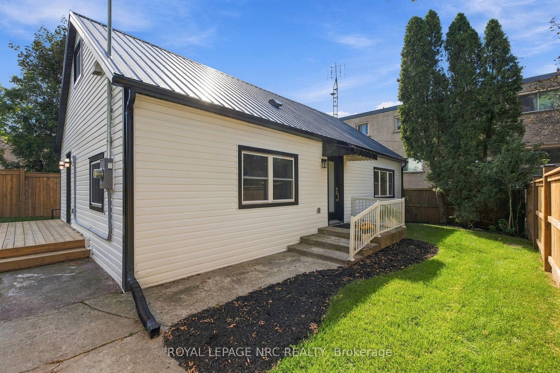 Photo 17 of 116 Dufferin Street, West Lincoln, Smithville — HOMEH