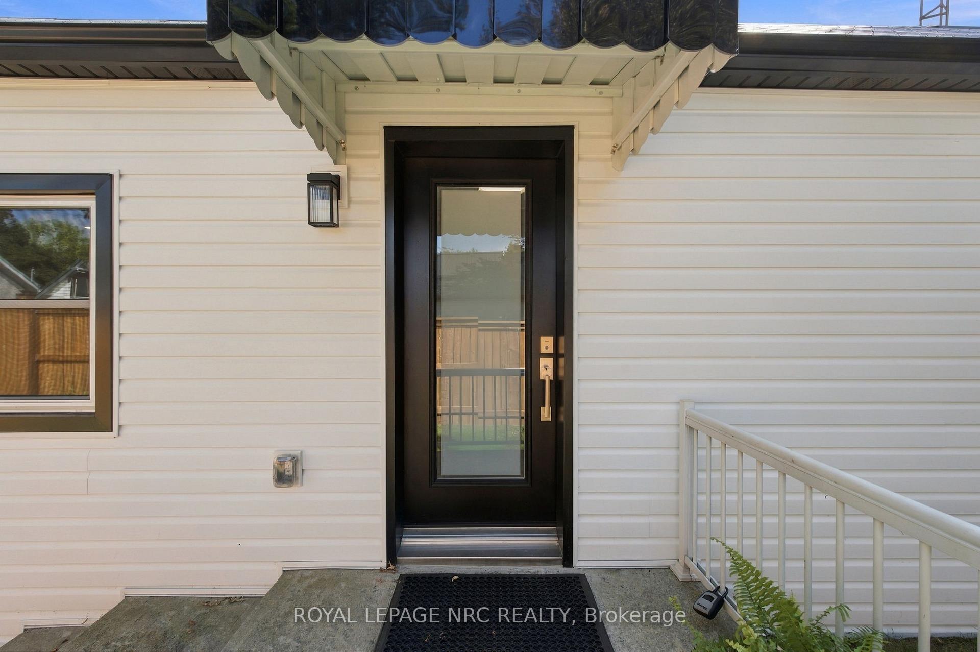 Photo 19 of 116 Dufferin Street, West Lincoln, Smithville — HOMEH