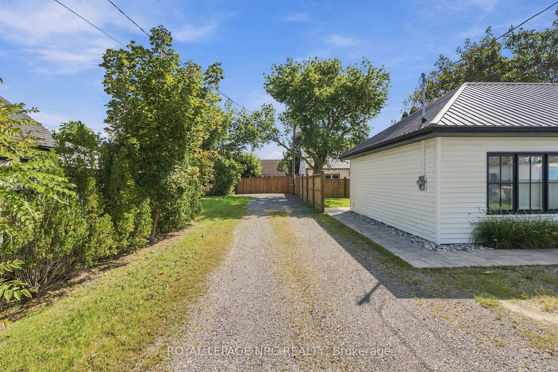 Photo 20 of 116 Dufferin Street, West Lincoln, Smithville — HOMEH