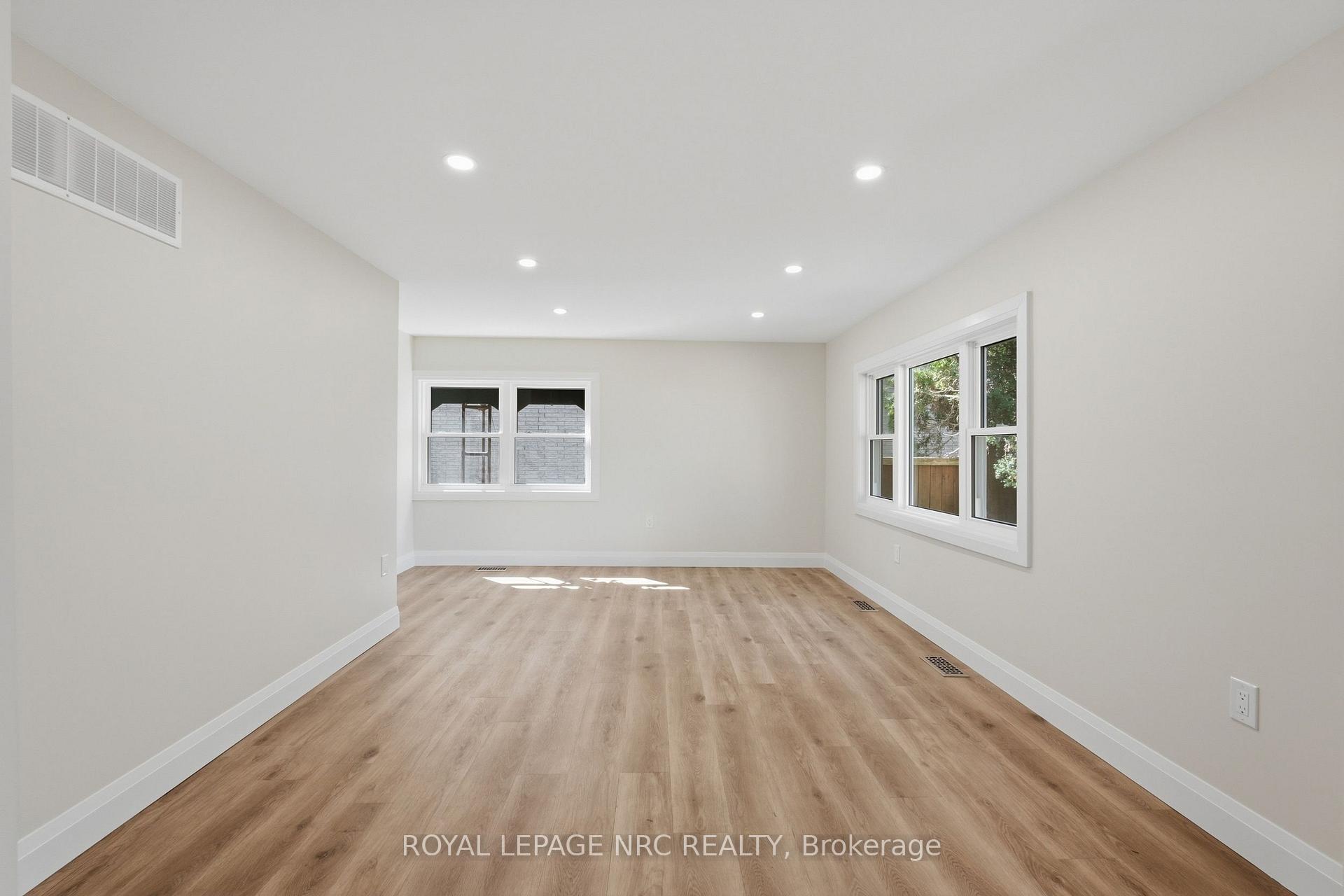 Photo 25 of 116 Dufferin Street, West Lincoln, Smithville — HOMEH