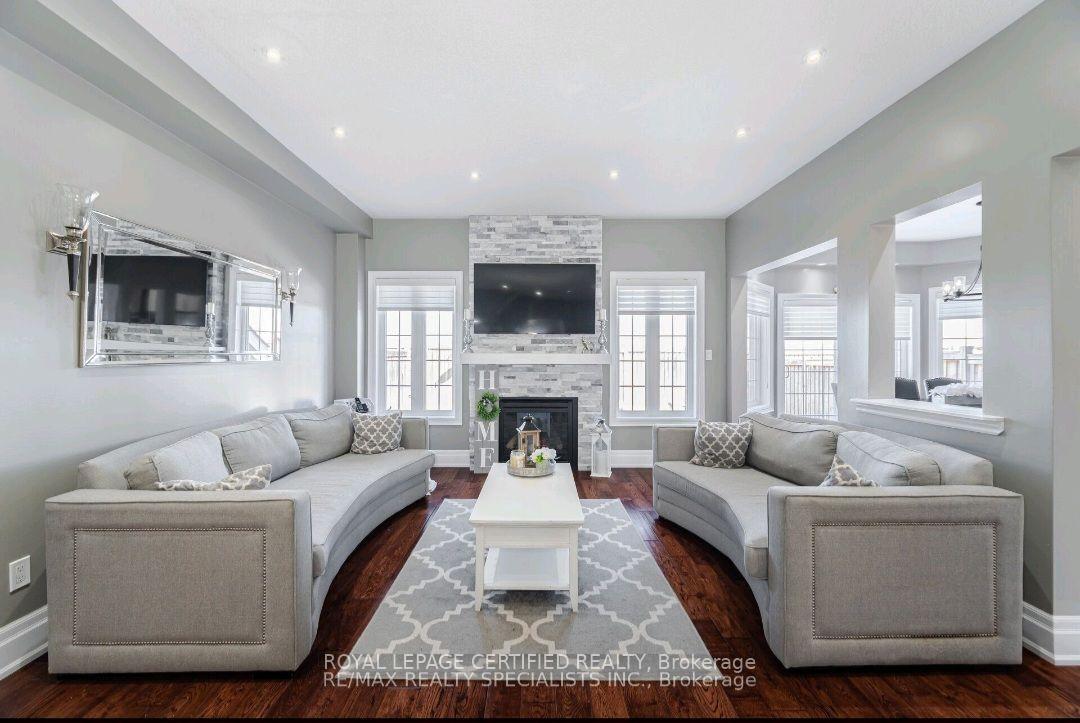 Photo 4 of 122 Teal Crest Circle, Brampton, Credit Valley — HOMEH