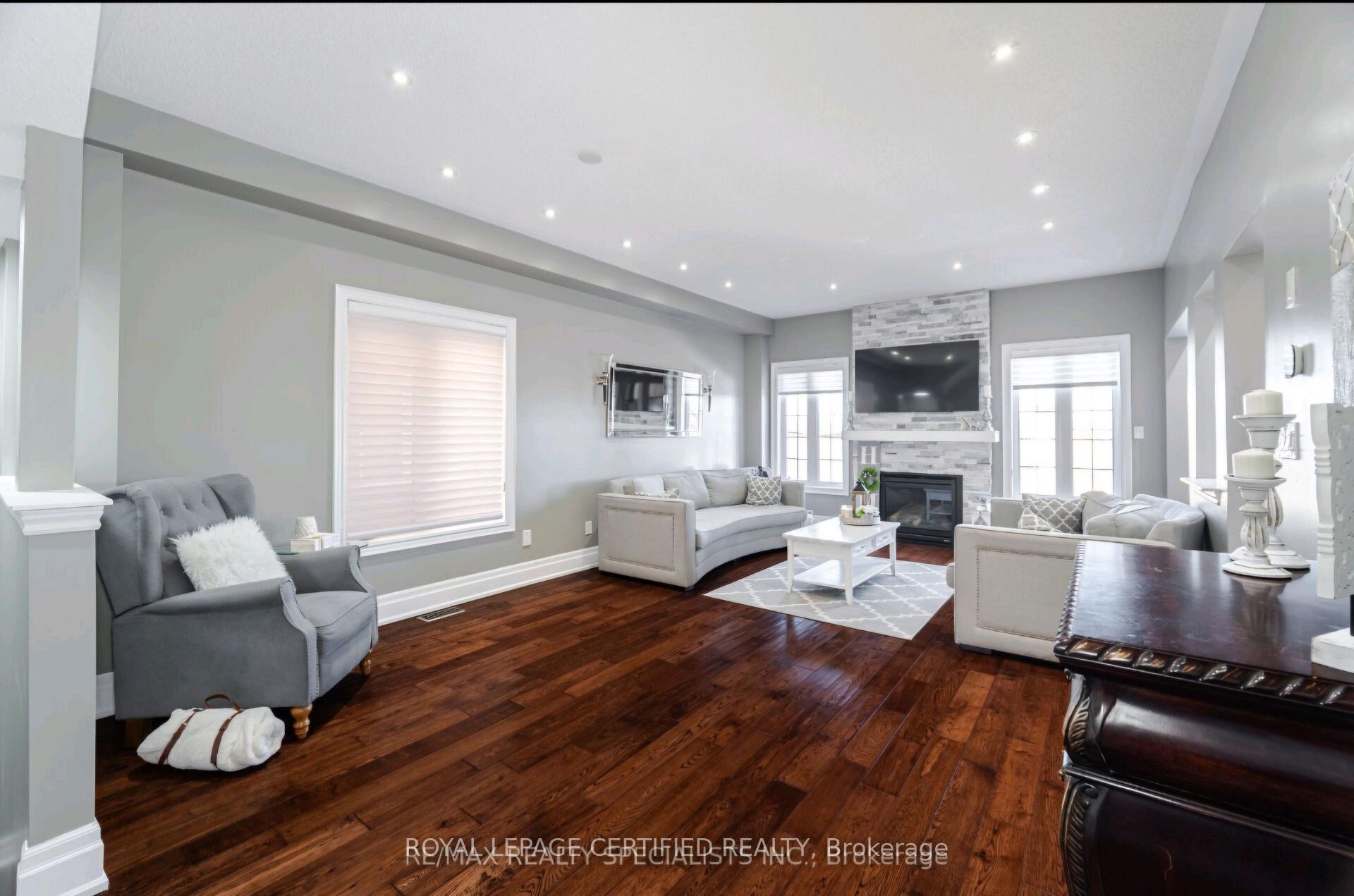Photo 7 of 122 Teal Crest Circle, Brampton, Credit Valley — HOMEH
